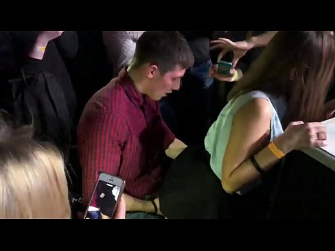 ❤️ Sesso reale in un nightclub russo. Ragazza russa di 18 anni nell'ano e nella vagina scopata in un nightclub ☑ Pornoal it.porn-milf300.ru ❌❤